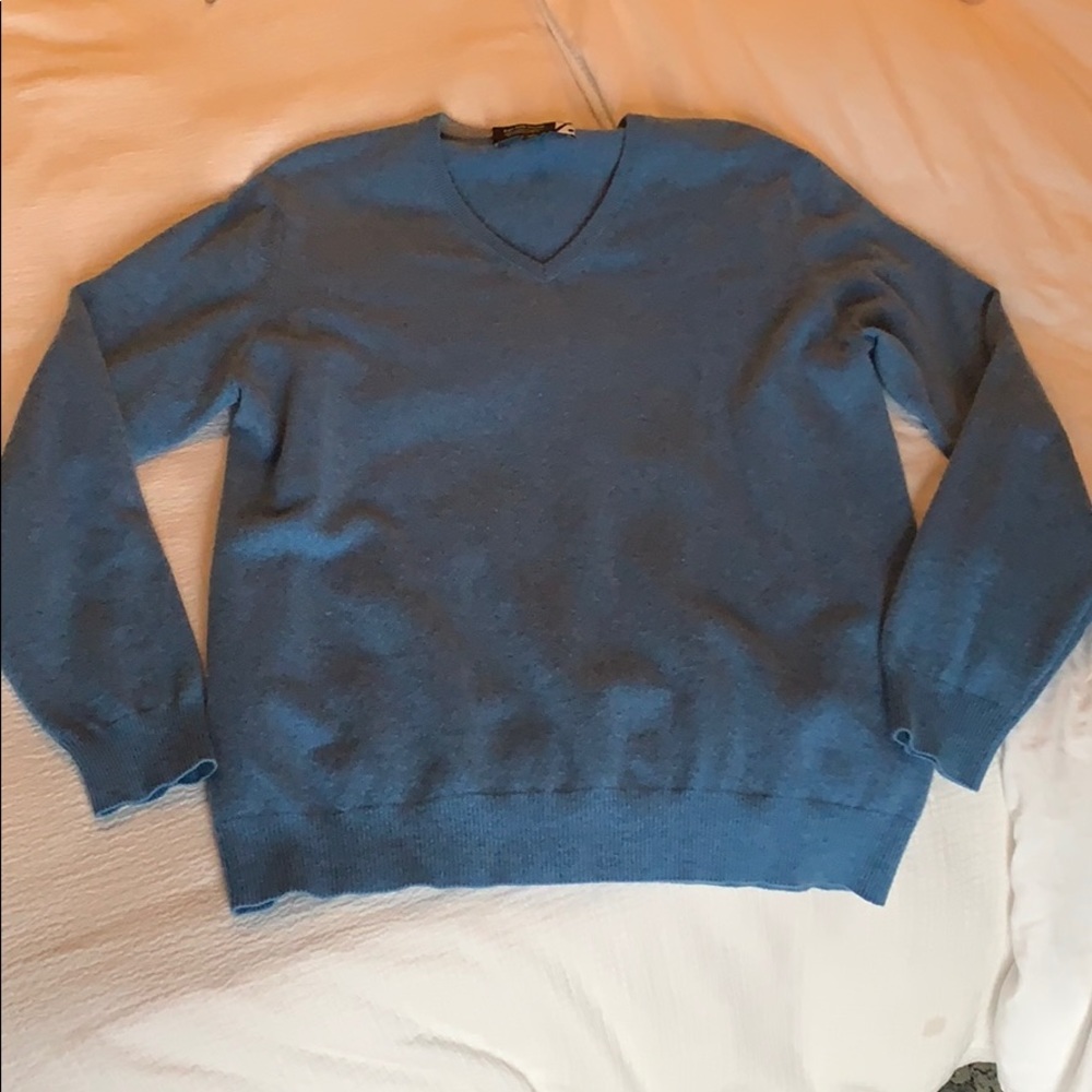 Saks Powder Blue Cashmere Sweater v-neck